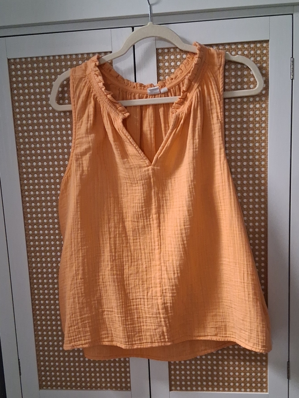 GAP Sleeveless Gauze Ruffle-Trim V-Neck Camisole - Orange